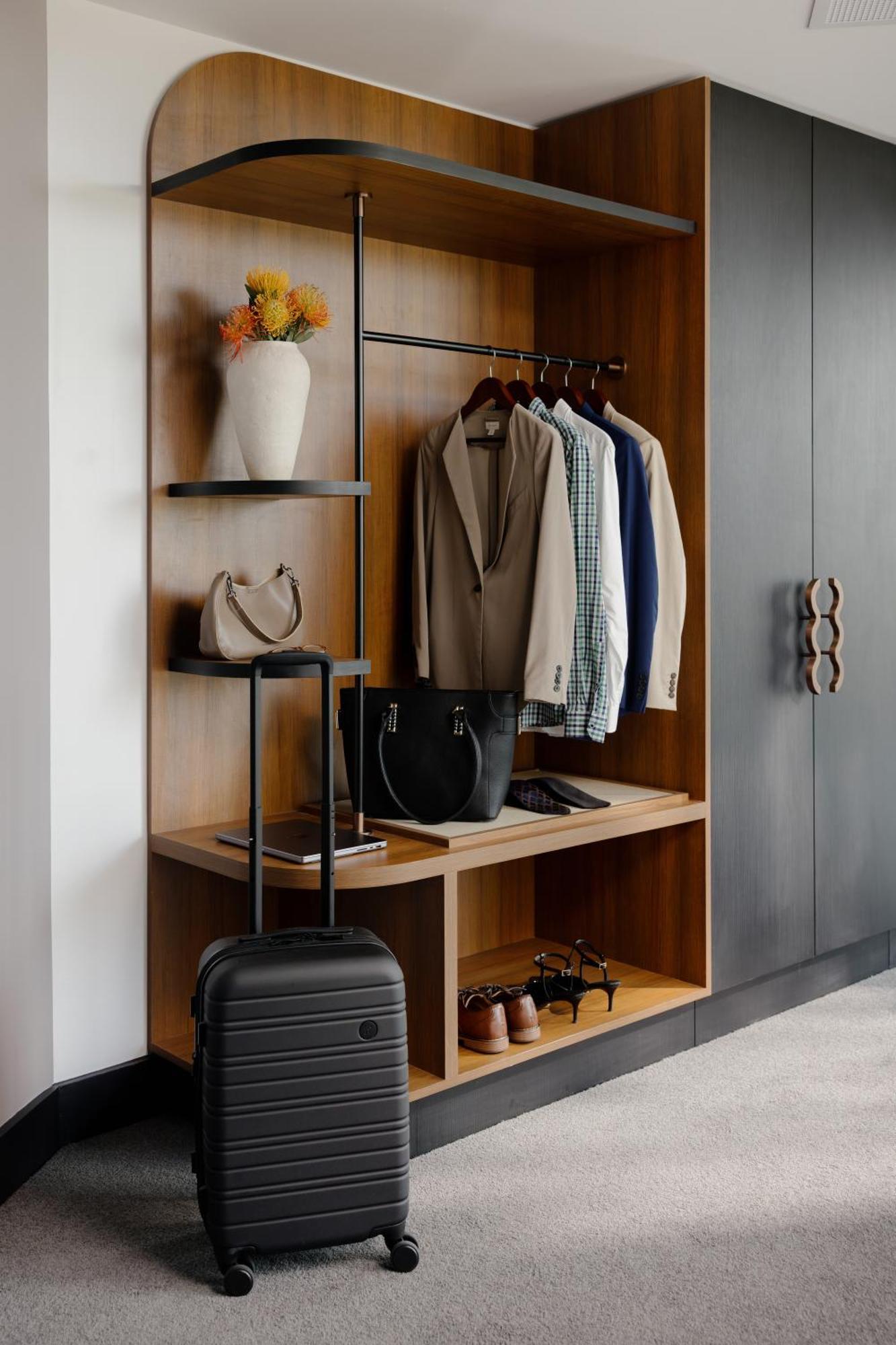 Crowne Plaza Adelaide Mawson Lakes By Ihg Bagian luar foto