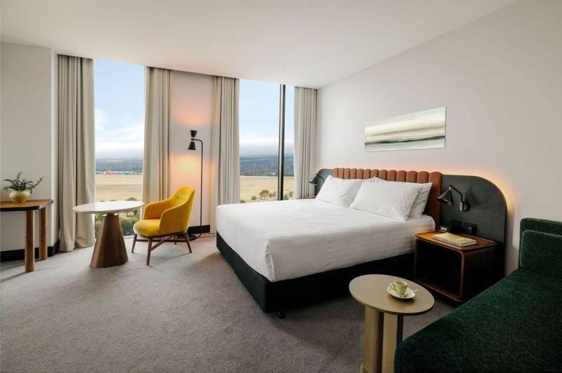 Crowne Plaza Adelaide Mawson Lakes By Ihg Bagian luar foto